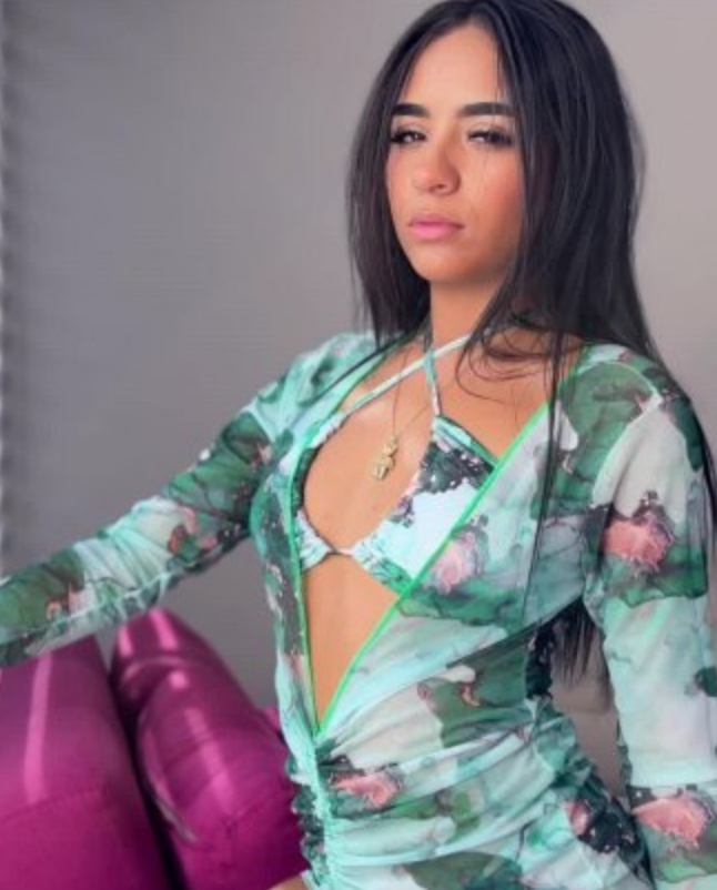 18欲望薩米拉色情訪問 EU_US-18Lust_24_12_25_Samira_Horny_Visit